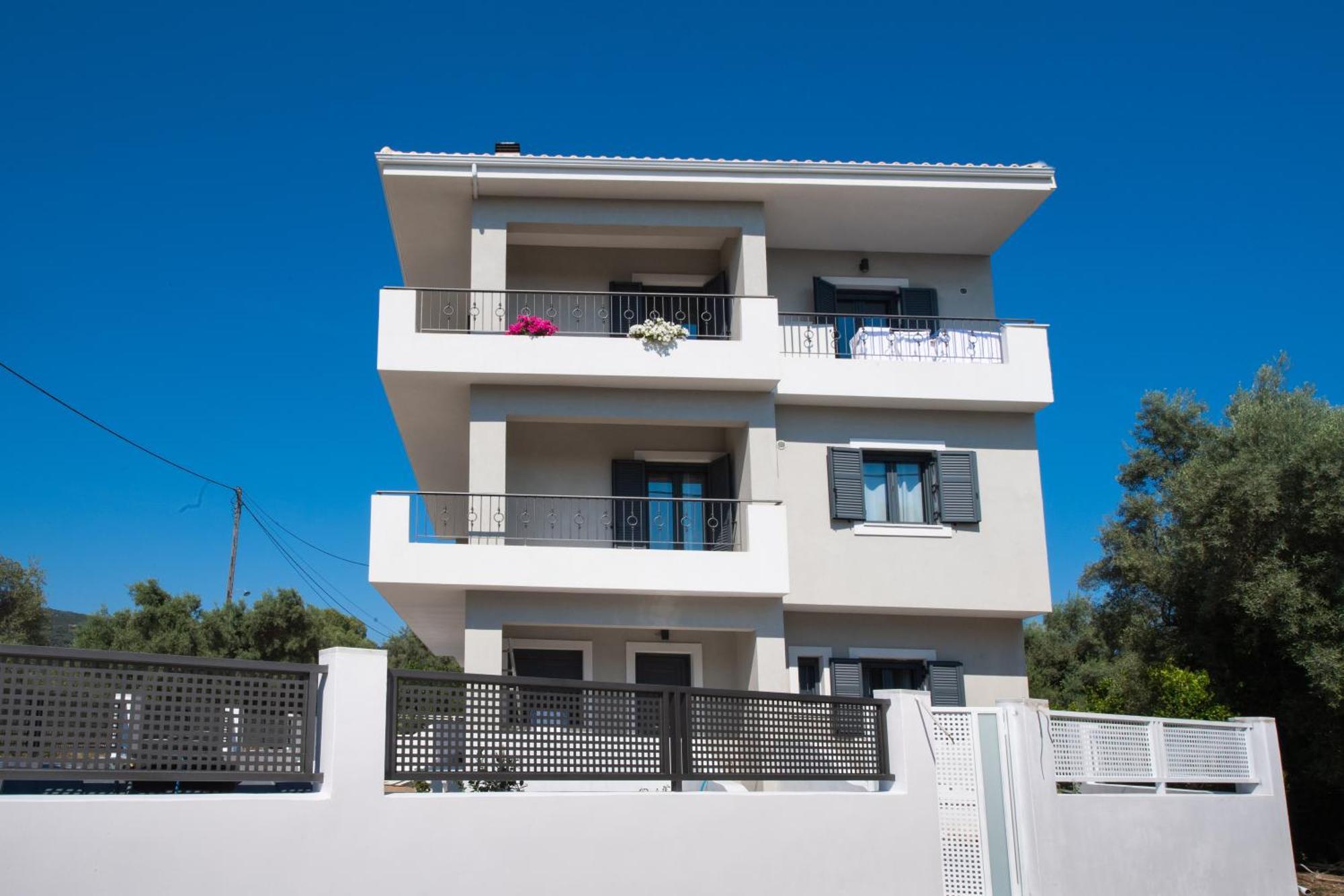 Melina Apartments Lefkada City ภายนอก รูปภาพ